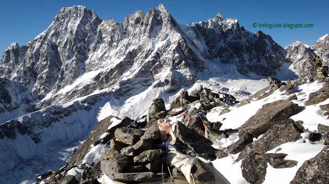 Peak in Gokyo Trekking