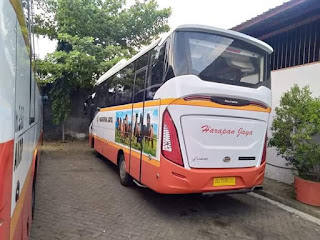 Bus Baru Mercedes Benz OF 917 PO Harapan Jaya Rute Blitar - Surabaya