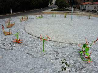 A Avenida Tancredo Neves agora tem uma nova academia de saúde ao ar livre!