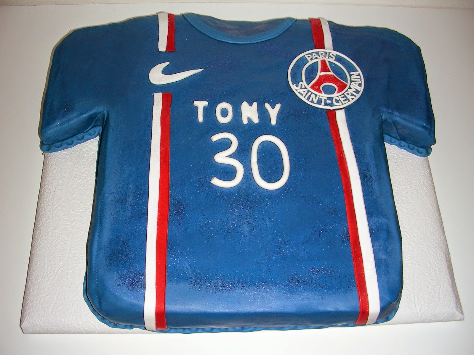 Gateaux D Aline Gateau D Anniversaire Maillot De Foot Paris Saint Germain