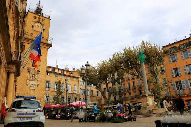 Place de L’Hotel de Ville