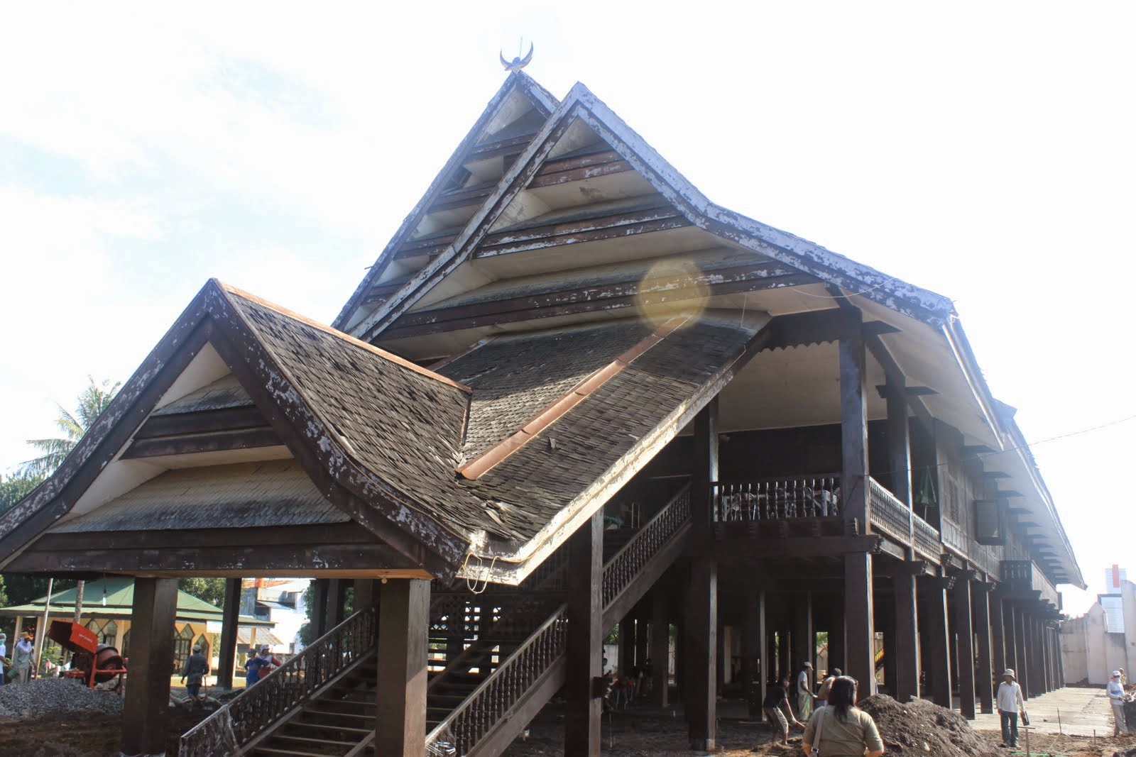 Laikas, Rumah Adat Sulawesi Tenggara - TradisiKita, Indonesia