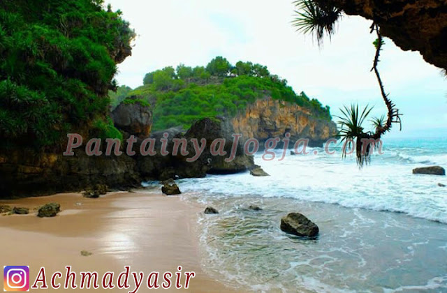 lokasi pantai peyuyon gunungkidul