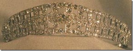 Queen Elisabeth's Diamond Bandeau Tiara - Up-close