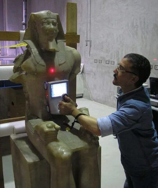 Egyptian antiquities experts to restore King Menkawre statue