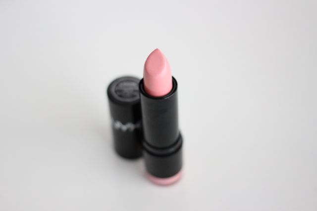 NYX Round Lipstick Strawberry Milk