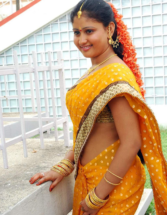 amrutha valli beautiful saree unseen pics