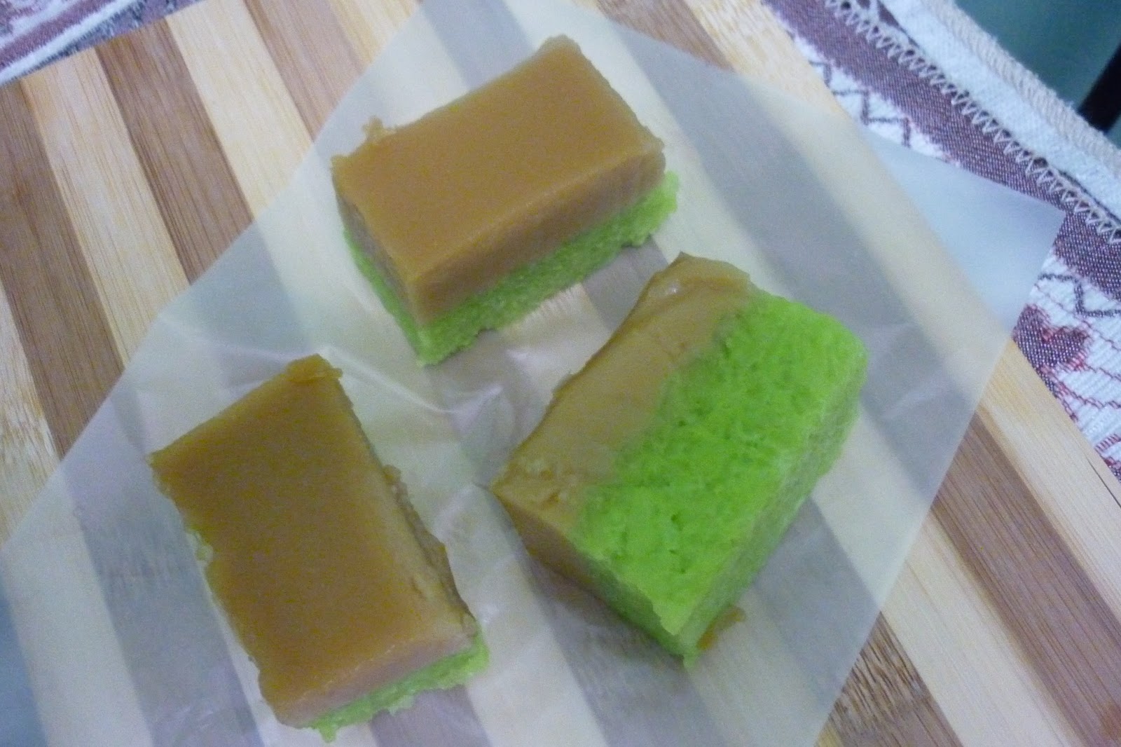 Udaudit homemade bakery: KUIH SERIMUKA GULA MERAH