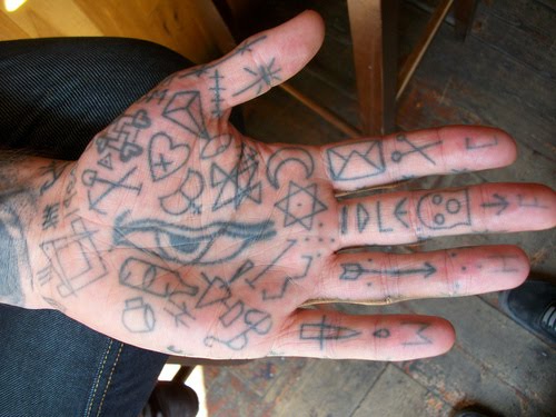Labels: crazy, fingers, hands, interesting, tattoo