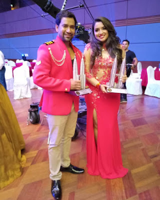 Amrapali Dubey and Dinesh Lal Yadav at Dishum 4th International Bhojpuri Film Awards 2018 (IBFA) in Malaysia