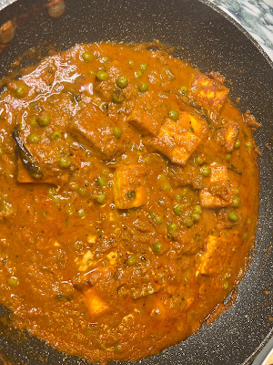 Hyderabadi-style-matar-paneer