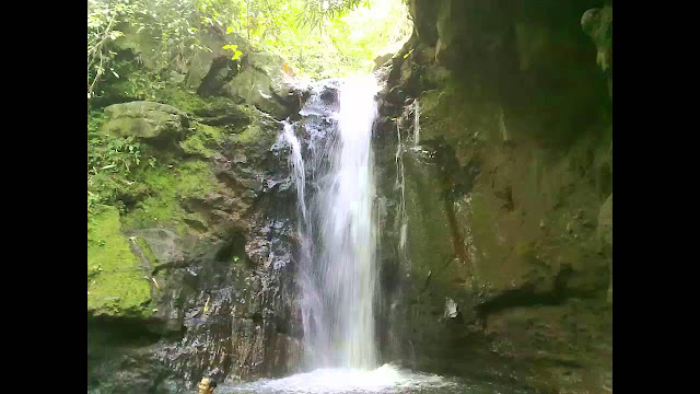 Air-Terjun-Kalibendo-Banyuwangi