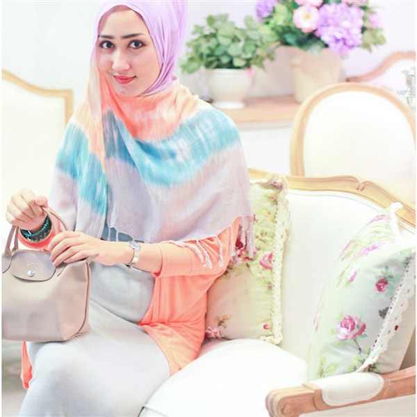 trend model gaya hijab ala dian pelangi terbaru 2017/2018 trend model gaya hijab ala dian pelangi terbaru 2017/2018