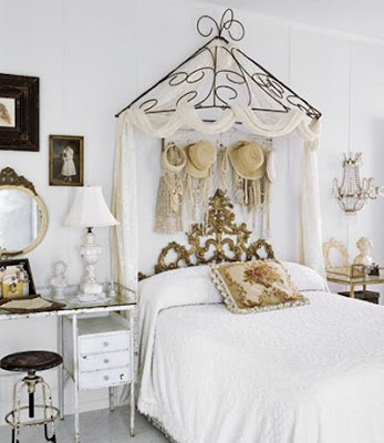 teens chic Victorian style bedrooms with touches of vintage.