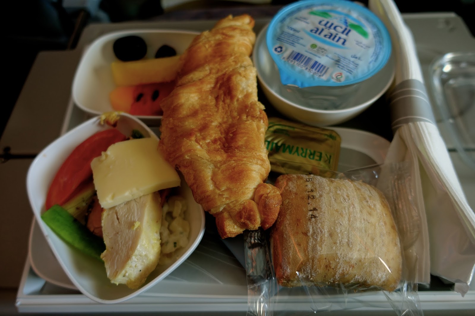 エミレーツ航空EK185　機内食１　朝食