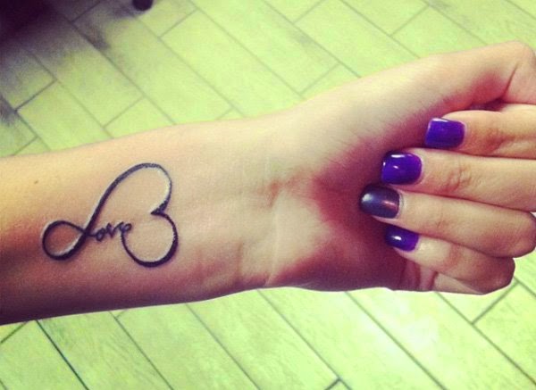 3 TATUAJES ORIGINALES PARA MUJERES CORAZON LOVE