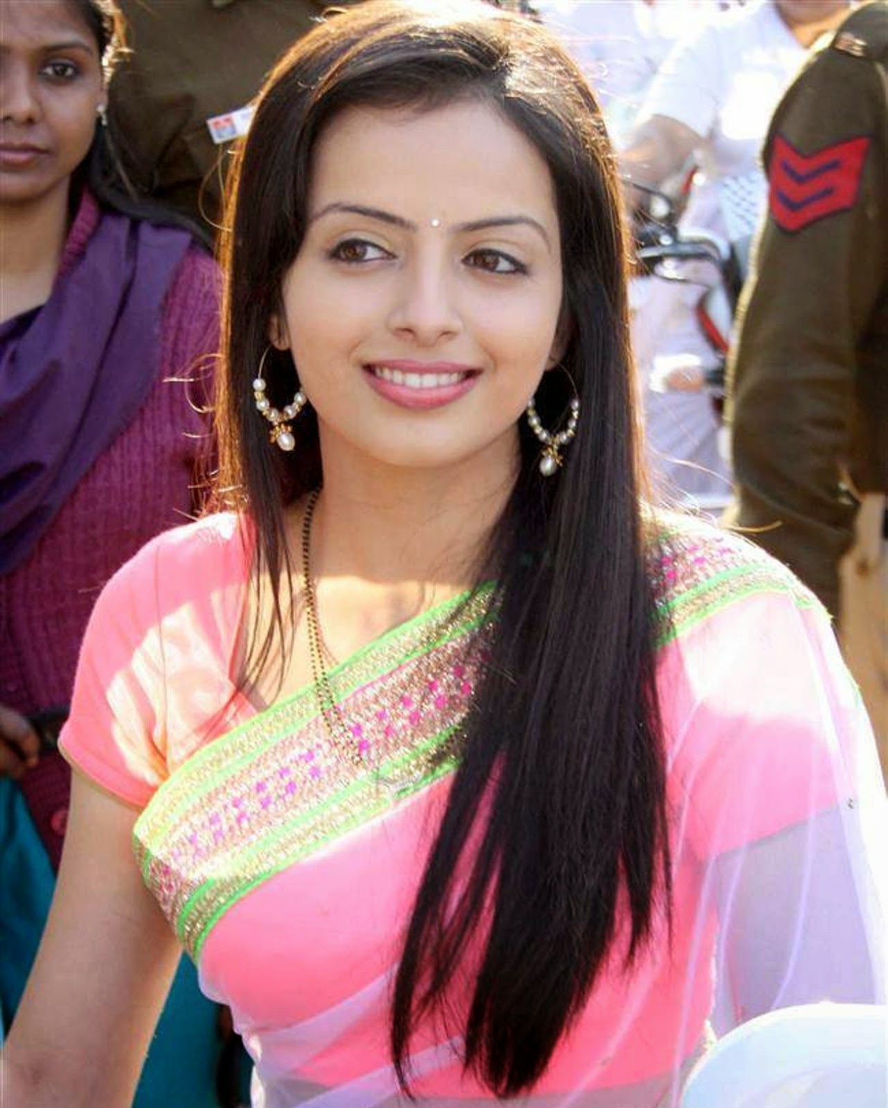 Shrenu Parikh HD Wallpapers Free Download