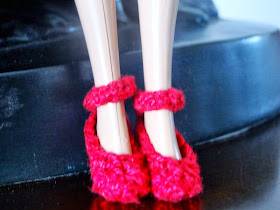 Sapatos vermelhos de Crochê Para Barbie  Por Pecunia MillioM