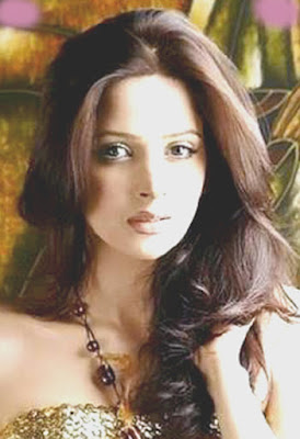 saba qamar pakistani actress hair style