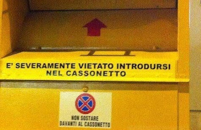 vietato entrare nel cassonetto