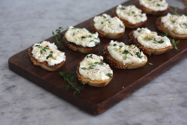 Ricotta Toasts with Honey and Thyme