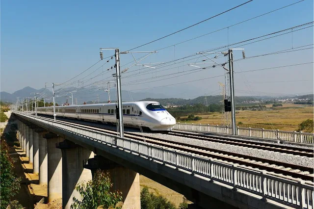 International investors, Hong Kong investors, You can reach Zhaoqing by taking the high-speed rail.