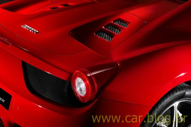 Ferrari F-458 Spyder - lanternas traseiras