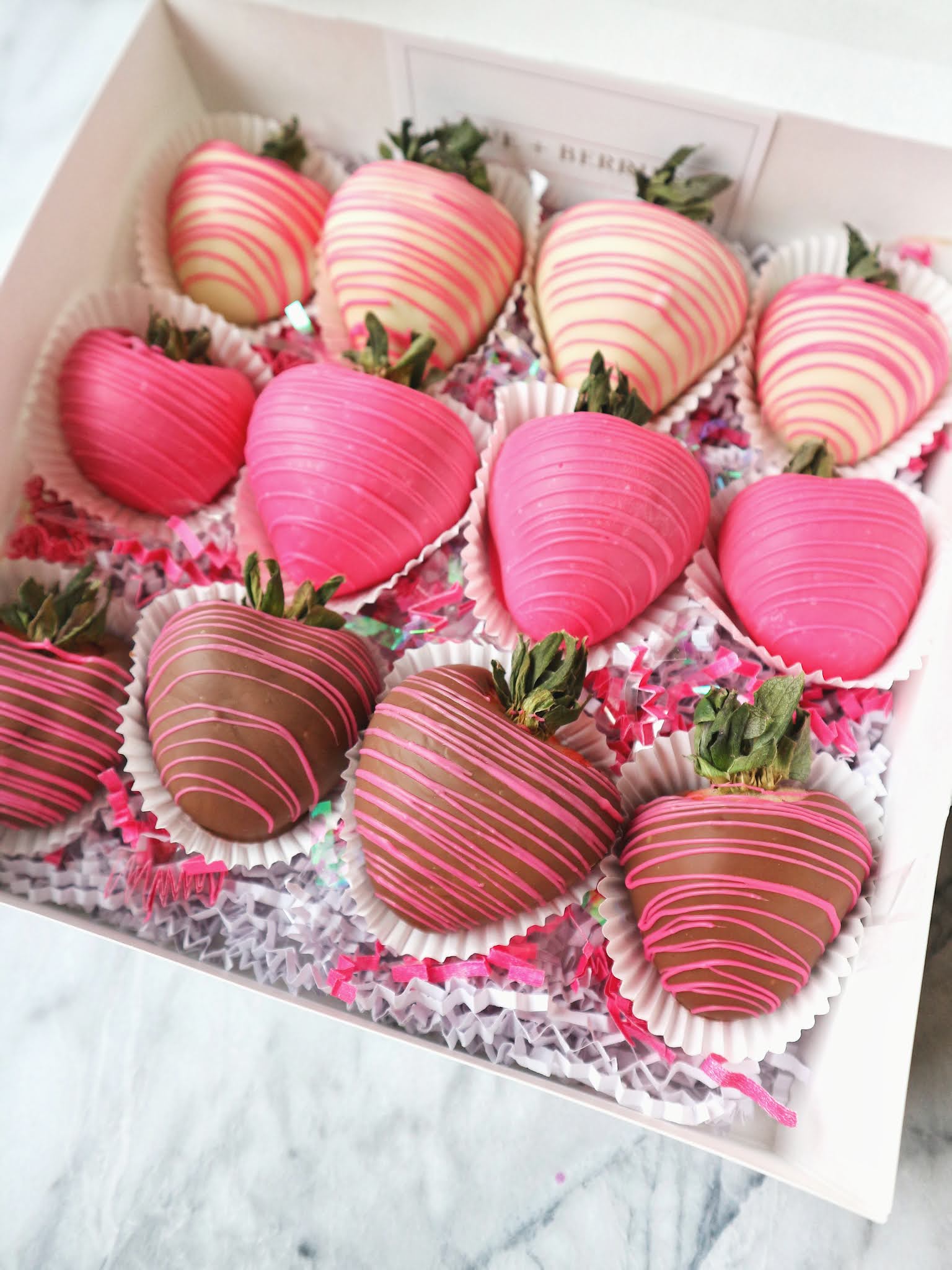 chocolate covered strawberries, kingston holiday foodie gift guide