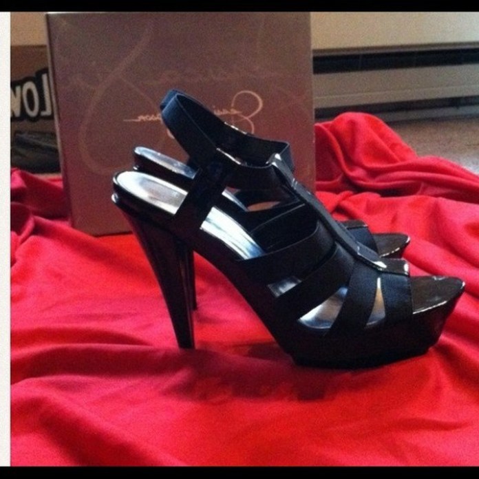 Jessica Simpson Shoes Women at 6pm 