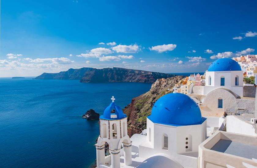 5 REASONS TO TAKE A FERRY RIDE IN GREECE THIS SUMMER