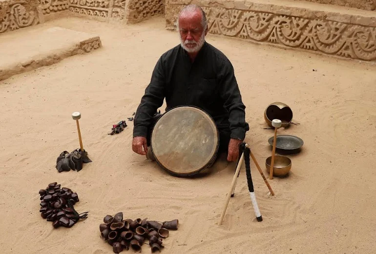 Manongo Mujica lleva su música a centro ceremonial de la cultura Nazca