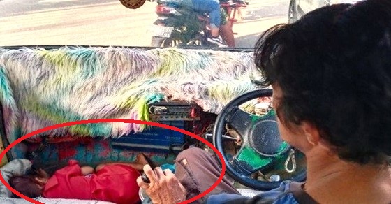Ngasuh Anak sambil Narik Angkot, Kisah Sopir Jalani Kerasnya Hidup yang Bikin Hati Penumpangnya Kocar-kacir