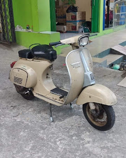 Dijual vespa PTS cat ori ,murah meriah minat call 081804234562