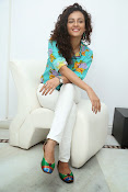 Seerath kapoor dazzling pics-thumbnail-6