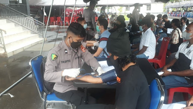 Polda Maluku Berhasil Vaksinasi 32.745 Warga di RS Bhayangkara Ambon.com.jpg