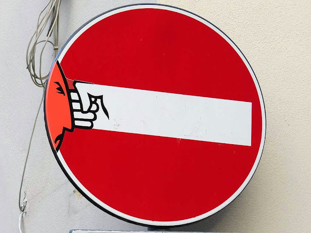 Clet Abrahams, a punch-throwing no-entry sign, via dell'Erta Canina, Florence