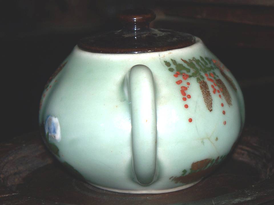 Camp nya Mak Iyen Celadon Cute Tea Pot prob by H Saji Camp nya Mak Iyen Celadon Cute Tea Pot prob by H Saji