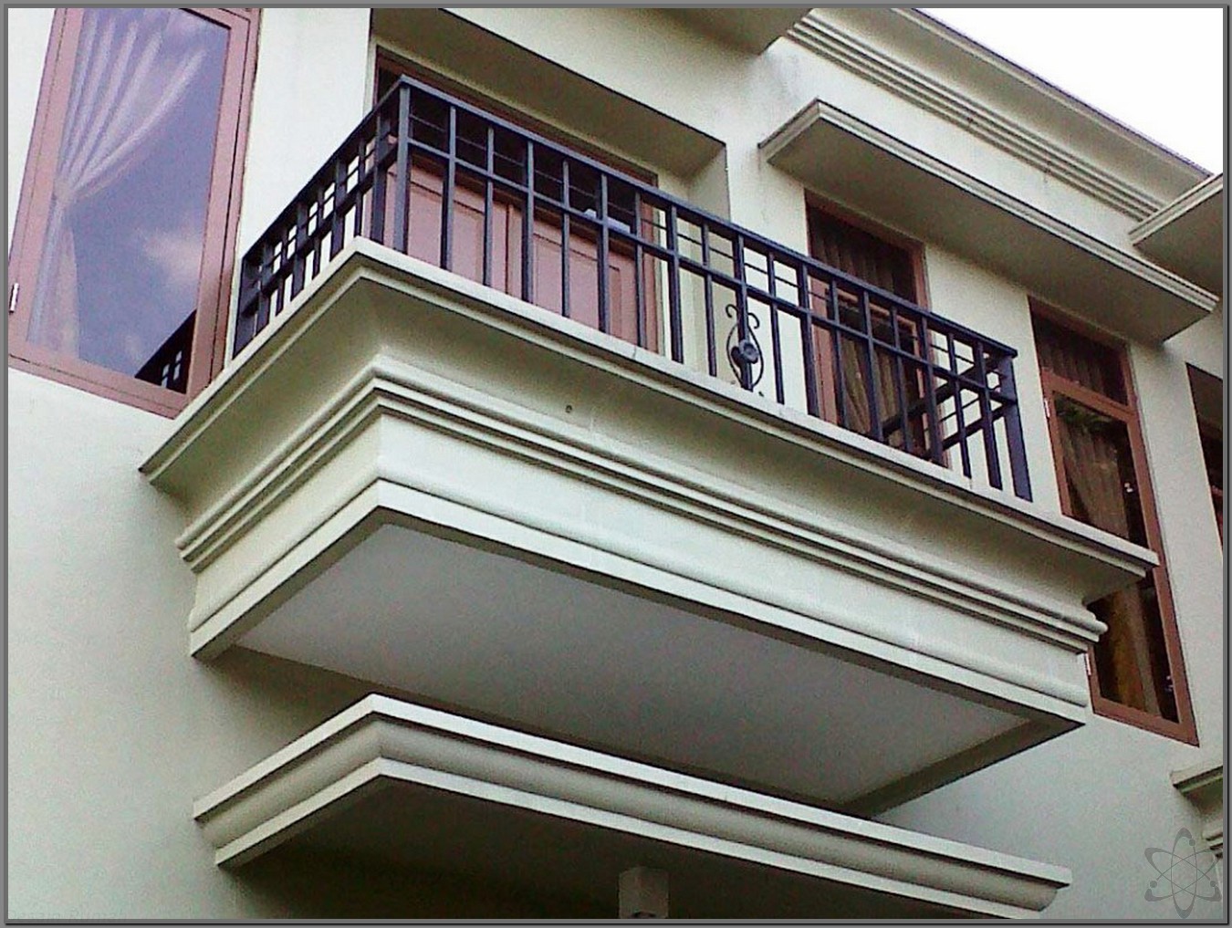 Design Teras Dan Balkon Rumah Tingkat Modern