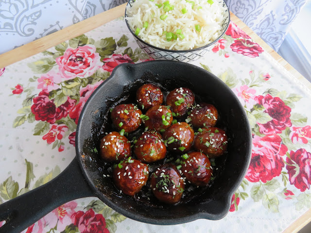 Honey Sriracha Turkey Meatballs