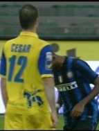 Eto'o da cabeçada