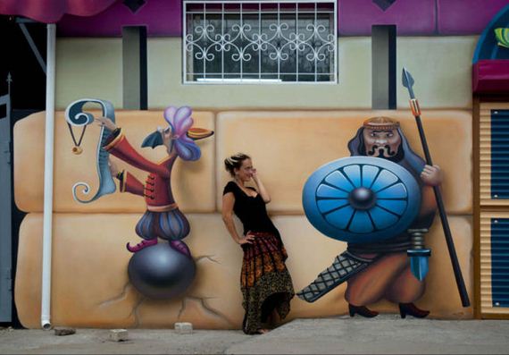 http://asalasah.blogspot.com/2012/10/kerennya-mahakarya-seni-graffiti-dari-luar-negeri.html