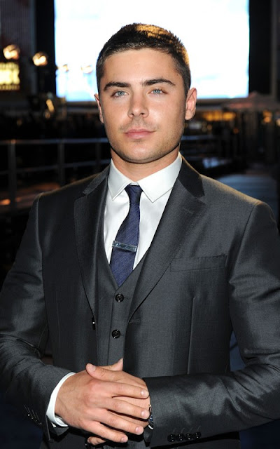 Zac Efron at the 2011 People's Choice Awards