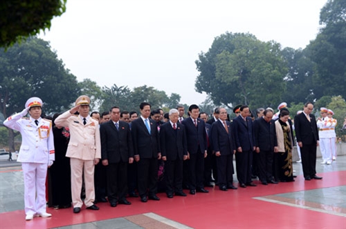 Lãnh đạo Đảng, Nhà nước vào Lăng viếng Chủ tịch Hồ Chí Minh