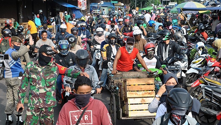 Viral! Warga Bogor Padati Pasar untuk Keperluan Lebaran, Tak Peduli PSBB, naviri.org, Naviri Magazine, naviri majalah, naviri