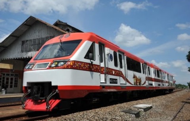 Awal November 2016, Kereta Api Lubuak Aluang-Kayutanam Akan Beroperasi.