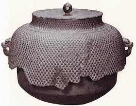 bouilloire japonaise ancienne pour la cérémonie du thé