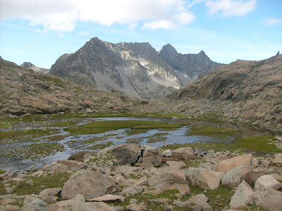 lac sans nom à la montagne de Cap de Long