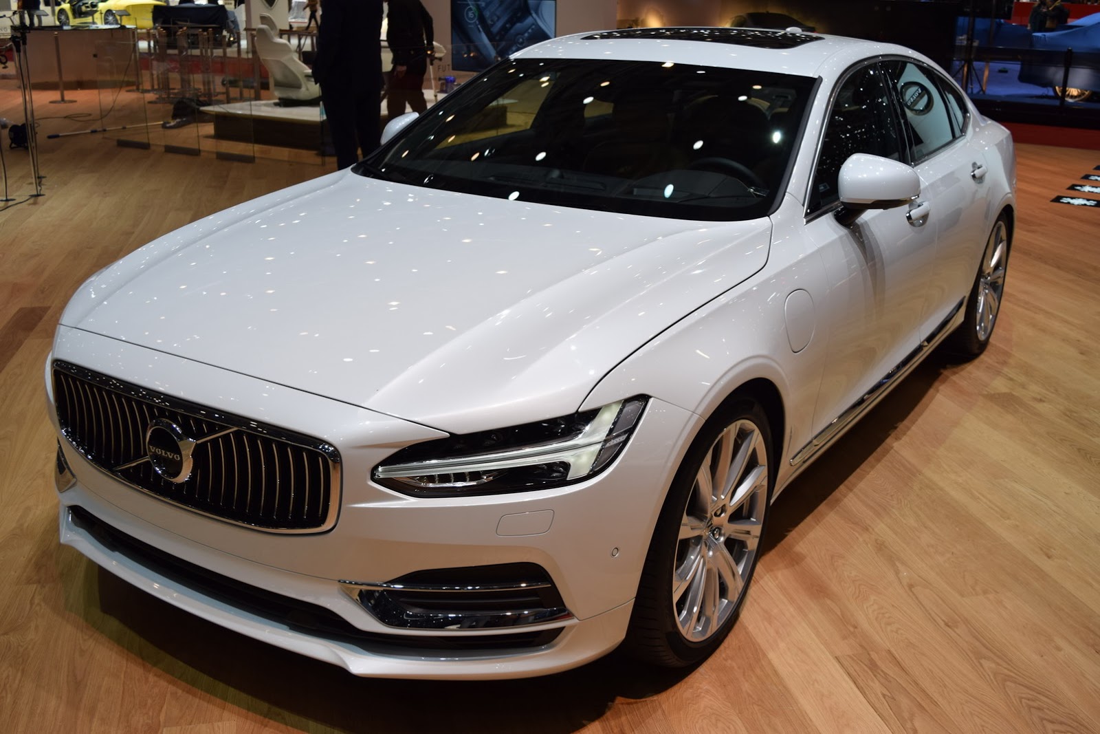 New Volvo S90 Sedan Looking Sharp On Geneva Show Floors | carscoops.com