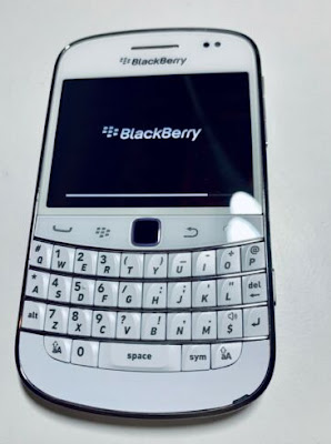 blackberry bold 9900