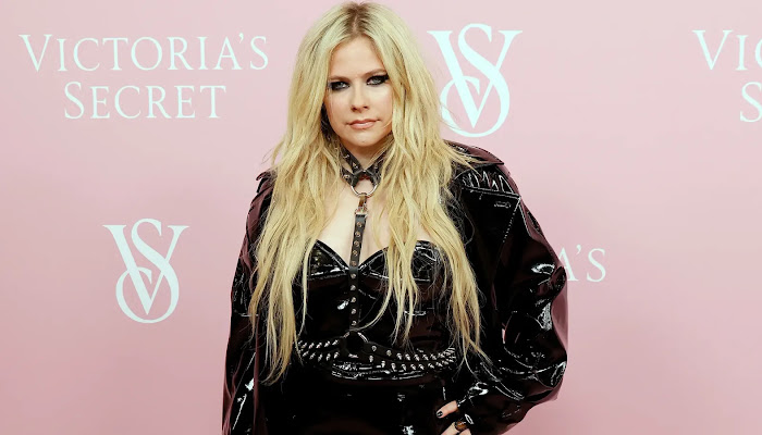 Claves de estilo de Avril Lavigne para unirte a la tendencia del grunge